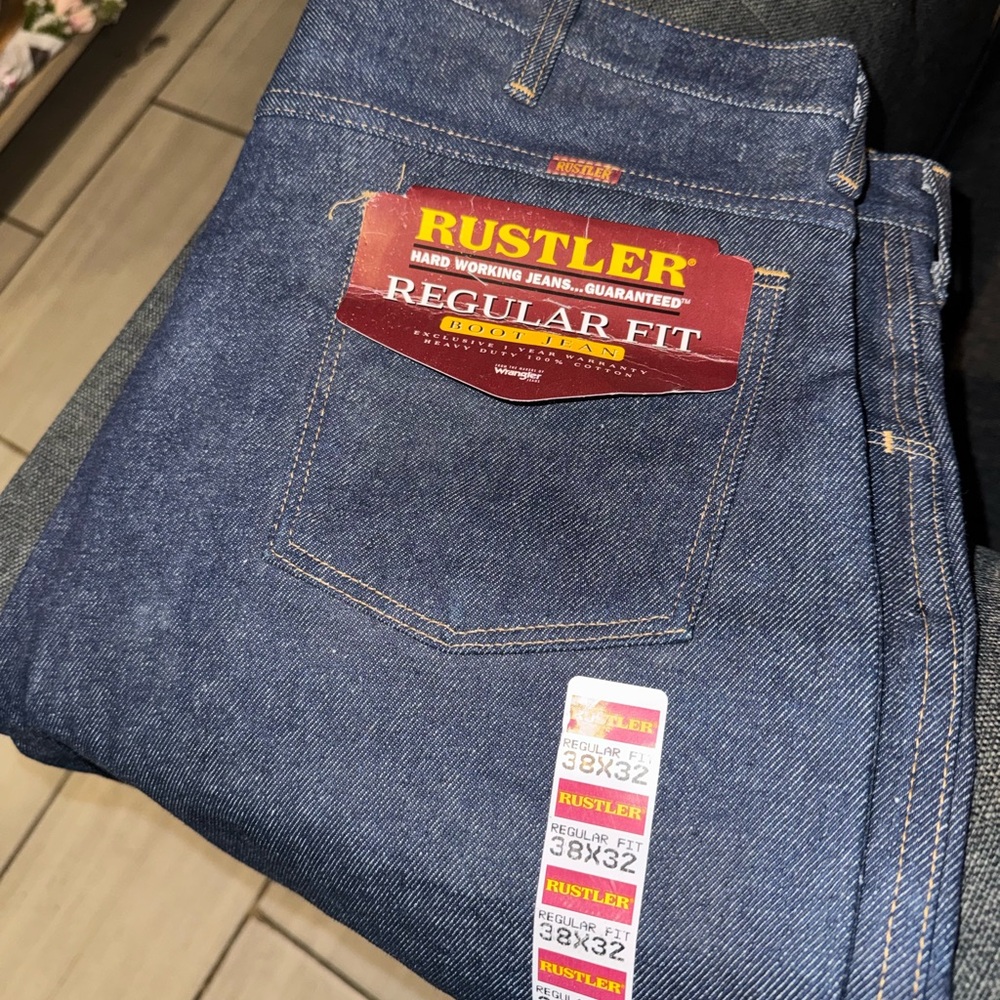 Rustler Men's Relaxed Fit Denim Jeans